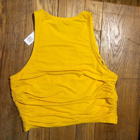 House of Harlow 1960 Ruched Crop Top - Picture 3 of 4